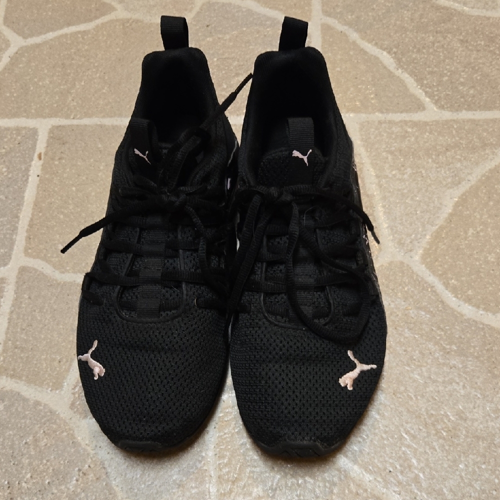 Puma Women's Black and Pink Athletic Shoes - Picture 6 of 8